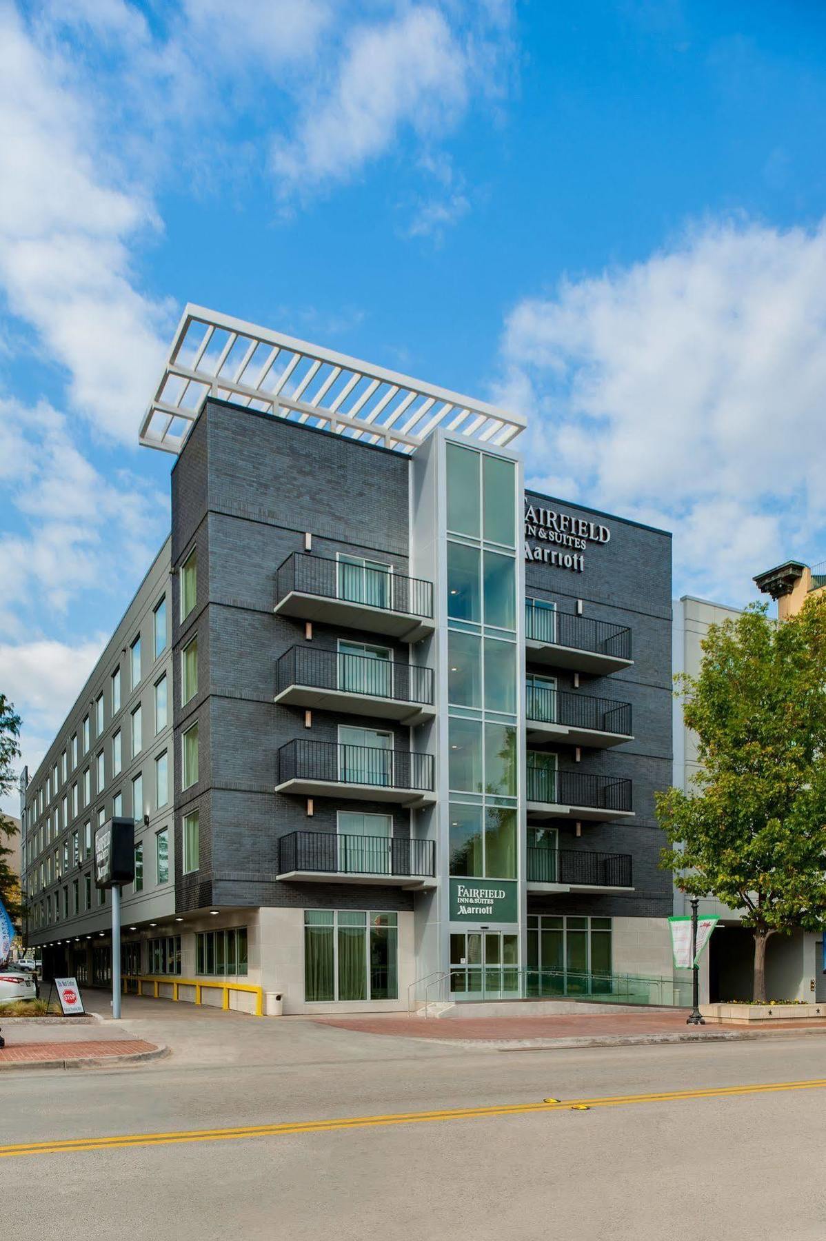 Fairfield Inn & Suites Fort Worth Downtown/Convention Center Exterior foto